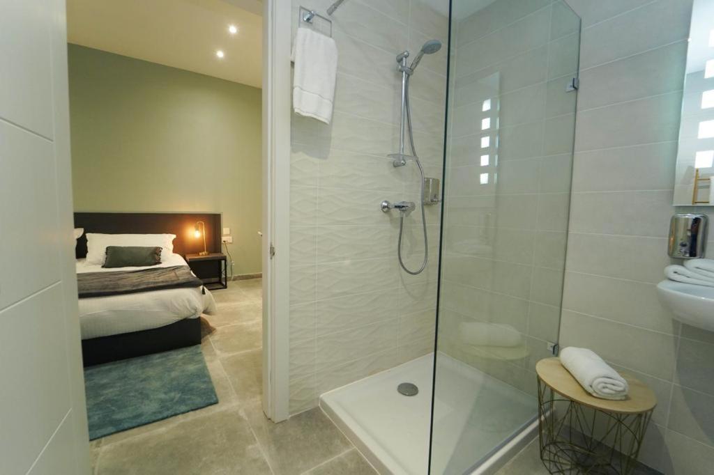 Private Rooms With Bathroom In Valeta Exterior foto