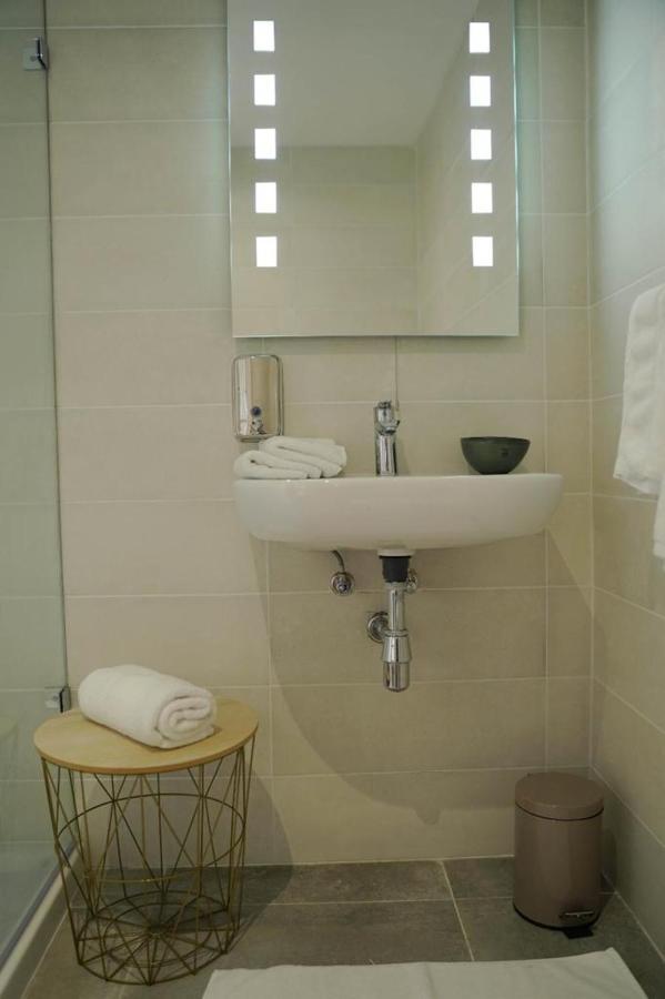 Private Rooms With Bathroom In Valeta Exterior foto