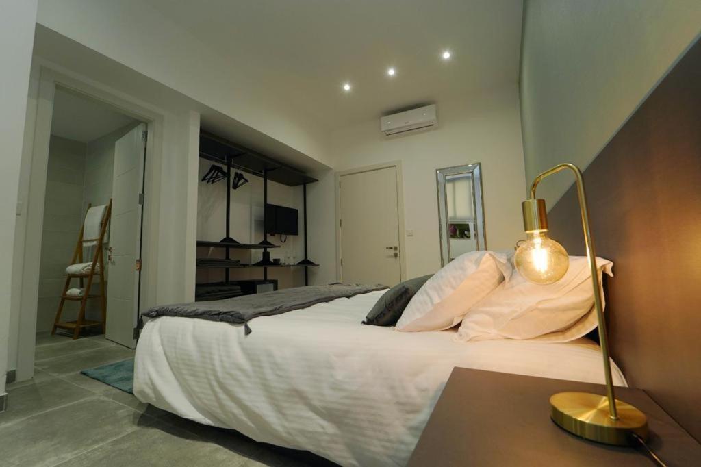 Private Rooms With Bathroom In Valeta Exterior foto