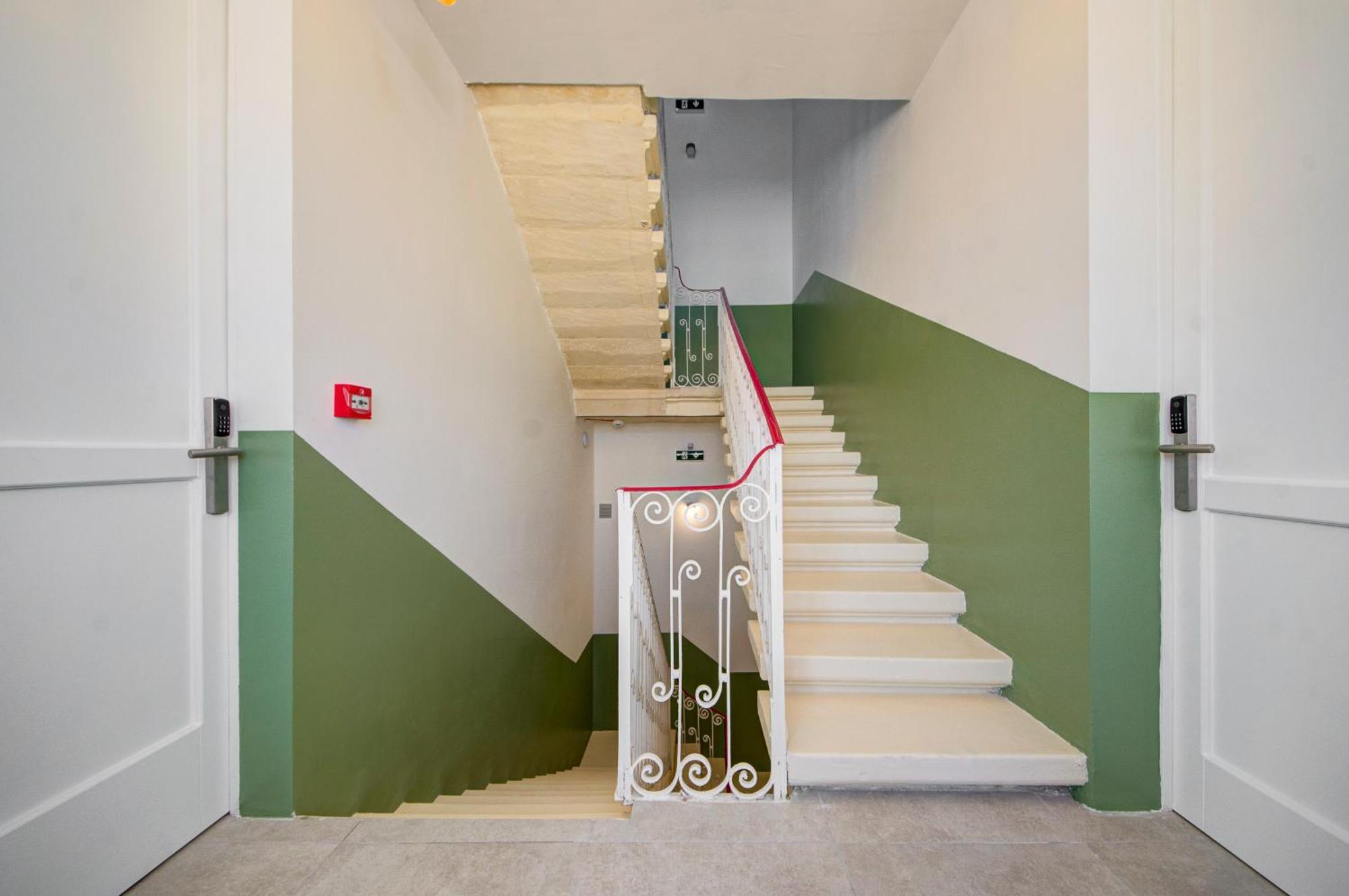 Private Rooms With Bathroom In Valeta Exterior foto
